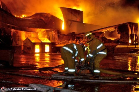 Incendie industriel à St-Pie