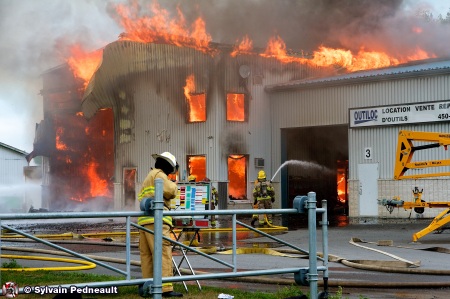 Feu de commerce à Saint-Hyacinthe
