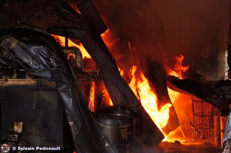 Feu de garage industriel à St-Pie